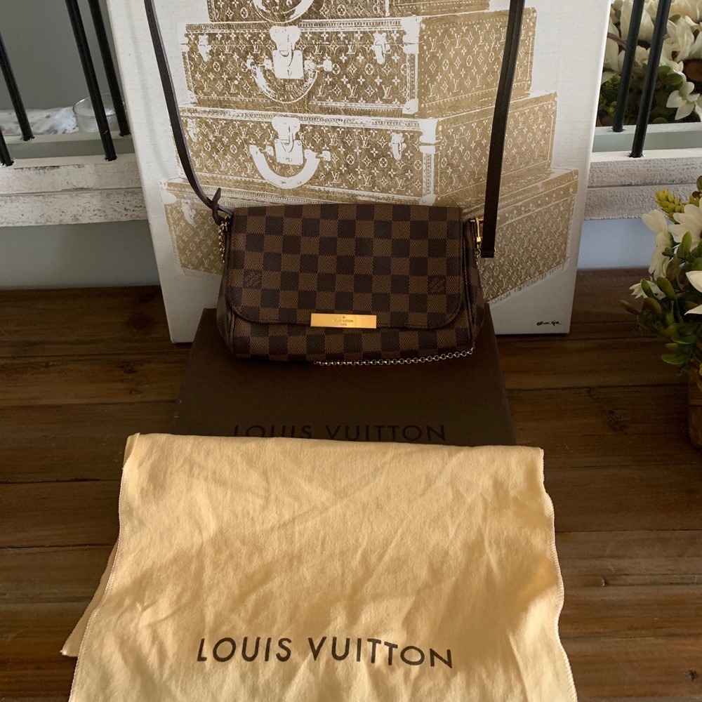 Louis Vuitton Favorite Ebene